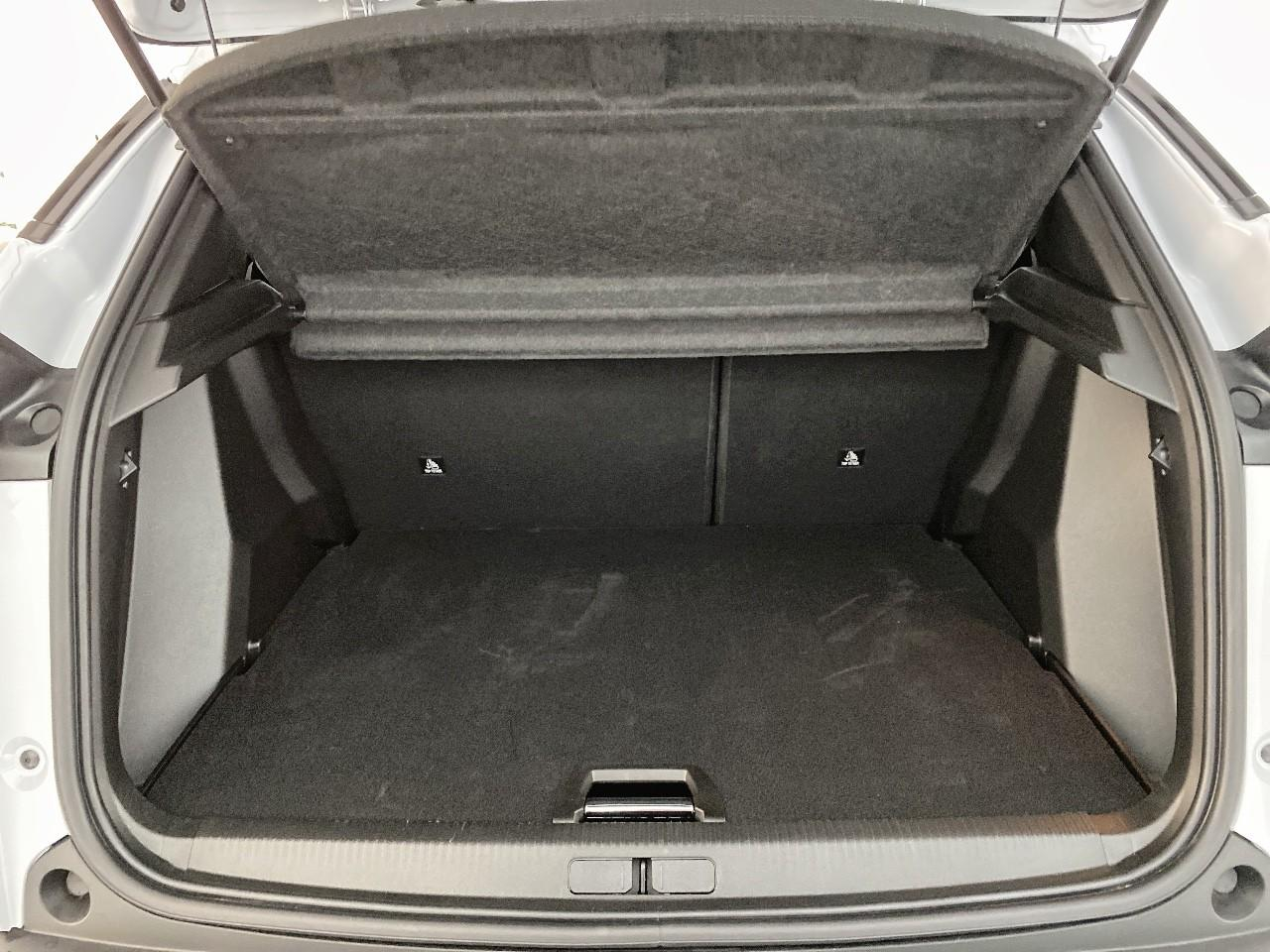 Peugeot 2008 1.2 hybrid 145ch allure e-dcs6 — photo 6