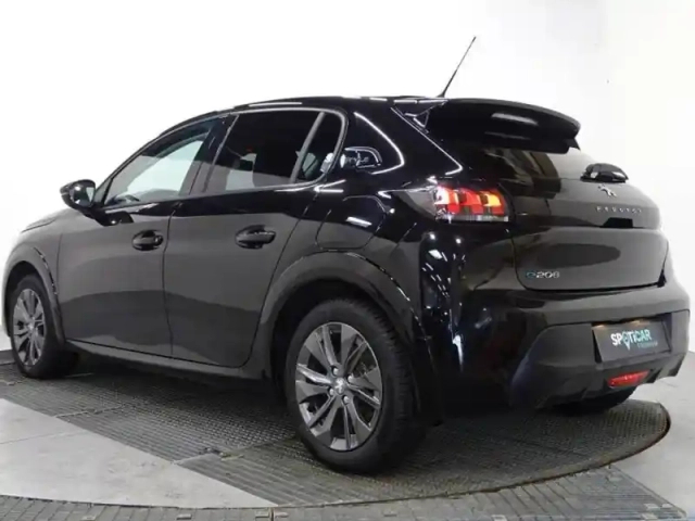 Peugeot 208 electrique 50 kwh 136ch — photo 7