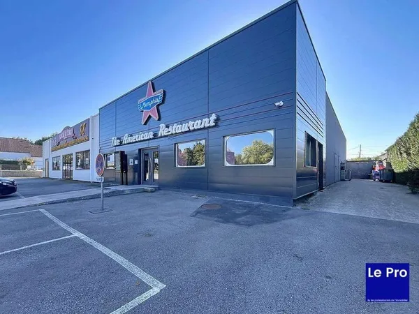 Local commercial 1012 m²