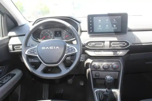 Dacia Sandero eco-g 100 — photo 22