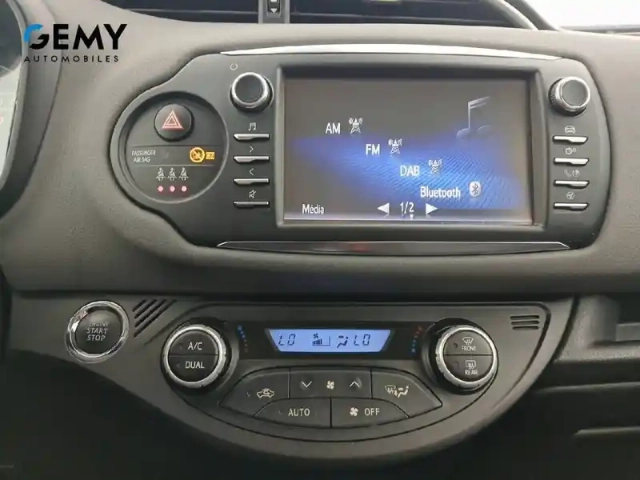 Toyota Yaris 110 vvt-i — photo 14