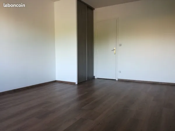 Excellent Studio 25 m2 avec parking sécurisé à Marcq en Baroeul
