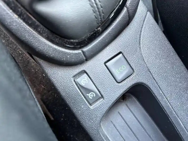 Renault Clio estate tce 90 - 19 — photo 19