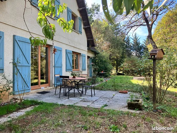 Propriété 7 pièces 189 m²