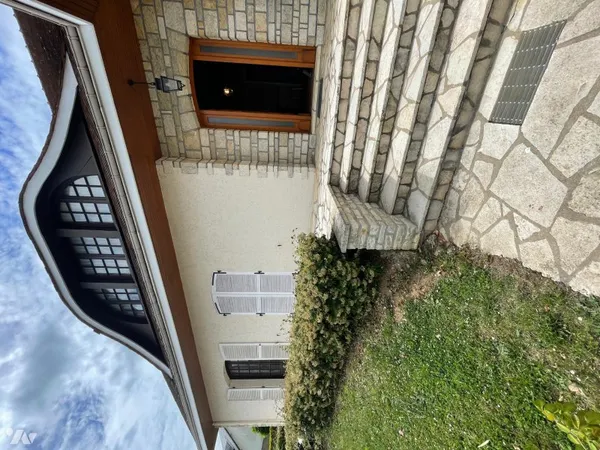 Maison 5 pièces 205 m²