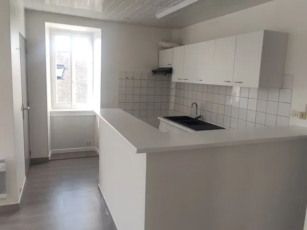 A louer grand t2 56 m2 Quimperlé haute ville