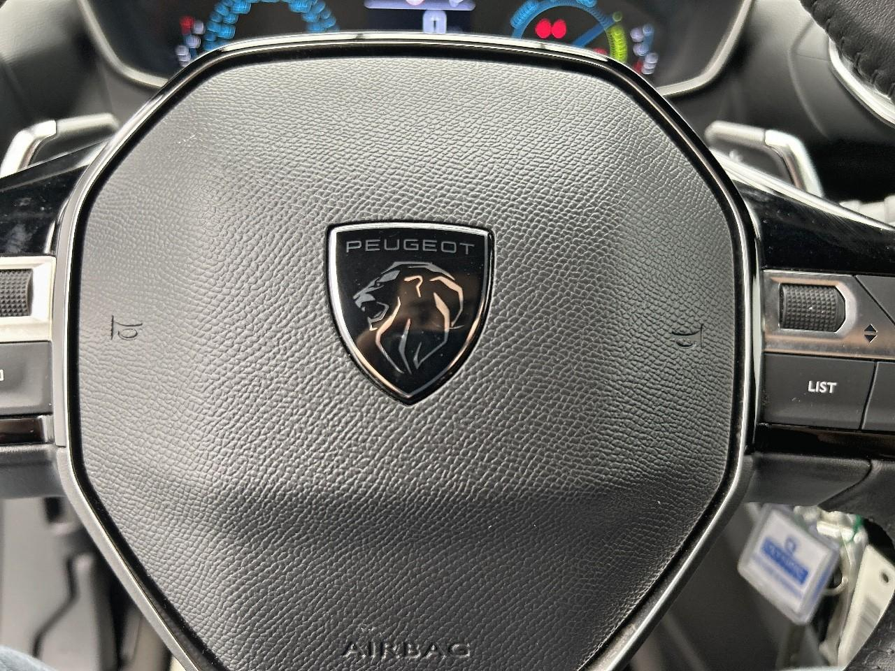 Peugeot 2008 hybrid 136 e-dcs6 style — photo 25