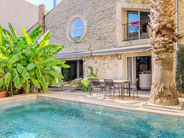 Maison 5 pièces 195 m²
