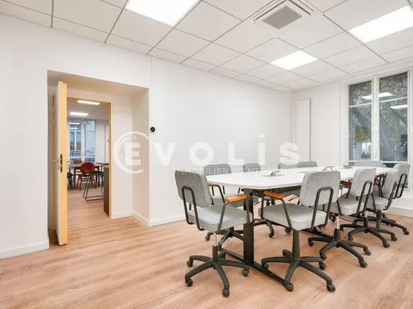 Bureaux 280 m²