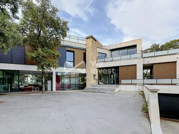 Villa 7 pièces 220 m²