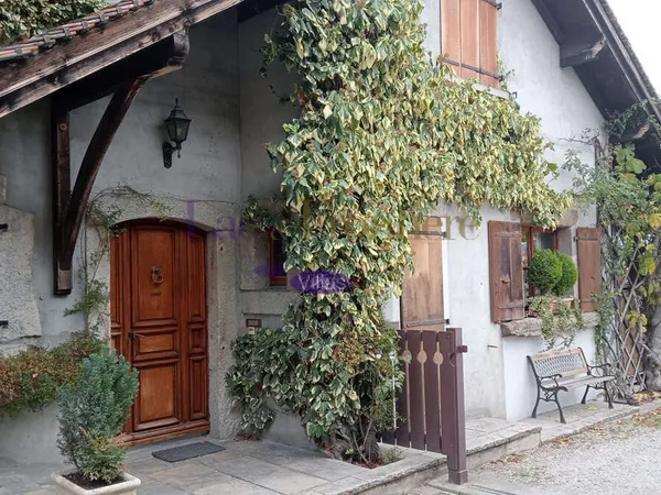 Messery : maison de village