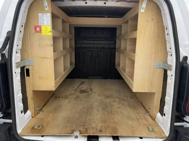 Peugeot Partner fourgon standard 650 kg bluehdi 130 s&amp;s bvm6 — photo 13