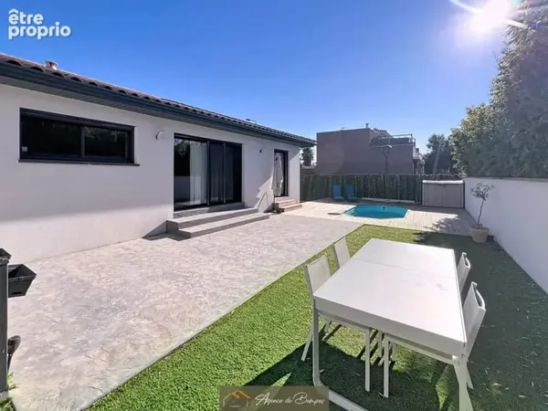 Villa 3 faces de plain pied type 4 -piscine -jardin - garage -