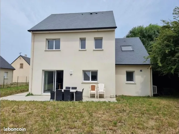 Maison à vendre à SAINT-LAURENT-SUR-MER de 135m²
