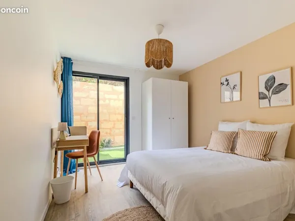 Chambre 1 pièce 15 m²
