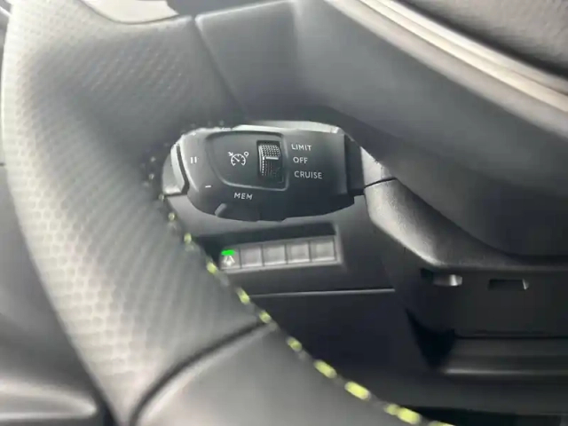 Peugeot 208 hybrid 145 ch e-dcs6 — photo 19
