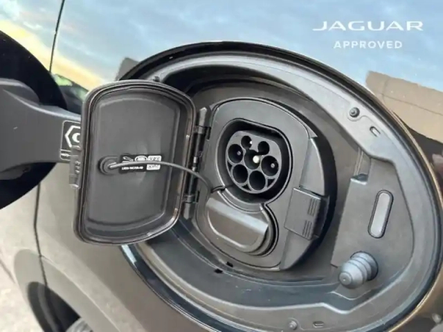 Jaguar E-Pace p300e phev 309ch r-dynamic hse — photo 7
