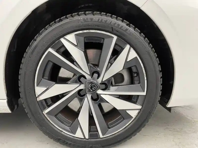 Peugeot 308 phev 180 e-eat8 — photo 50