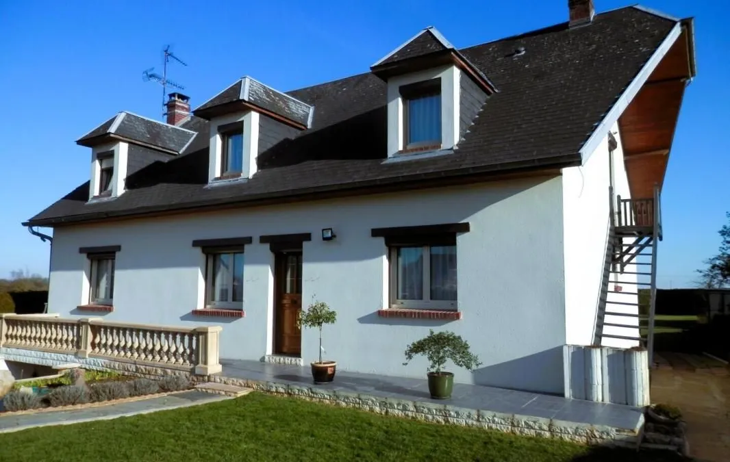 Photo 1