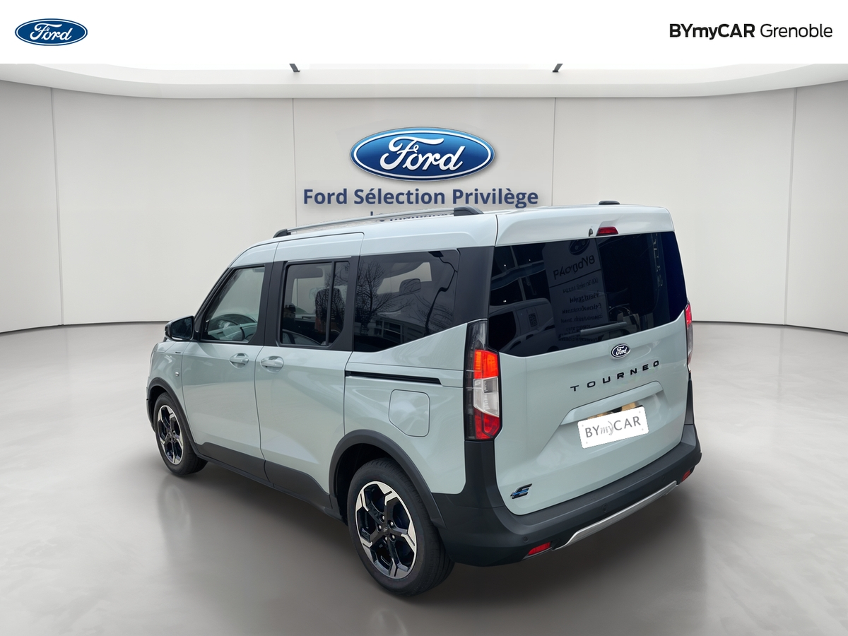 Ford E-Tourneo Courier 136 ch Batterie 54 kWh — photo 3
