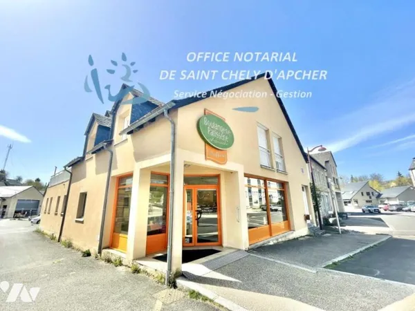Commerce 327 m²