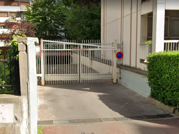 Parking 142 € porte Dorée 75012