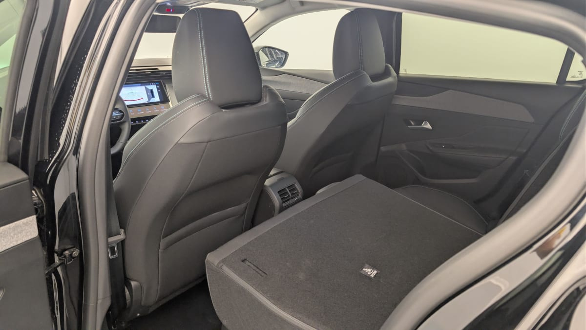Peugeot 308 — photo 12