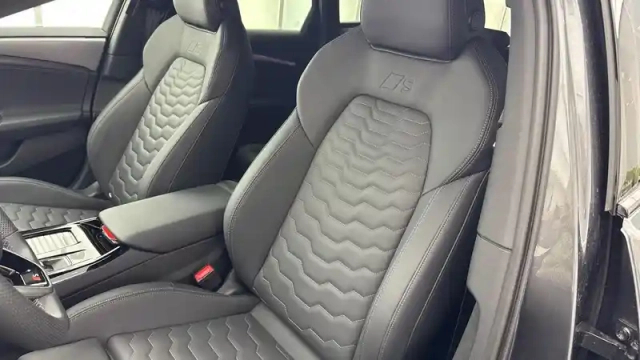 Audi A6 e-tron avant performance 367 ch 100 kwh — photo 10