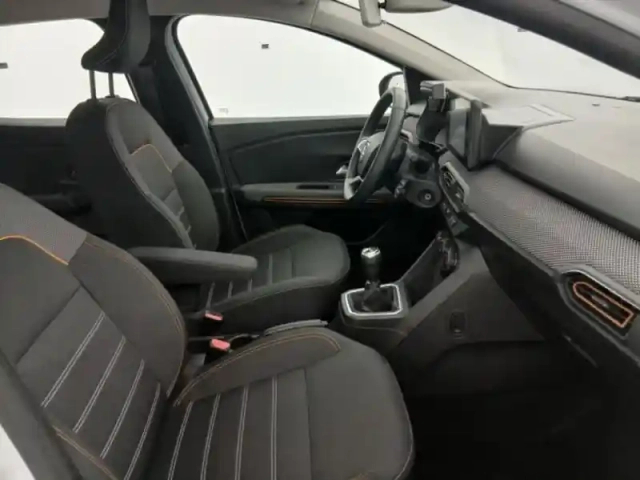 Dacia Sandero 1.0 tce 90ch stepway confort -22 — photo 14