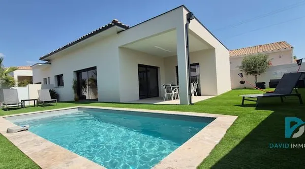 Villa plain-pied avec piscine