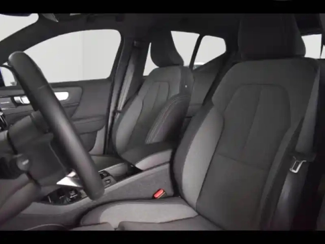 Volvo Xc40 t4 recharge 129 + 82ch plus dct 7 — photo 22