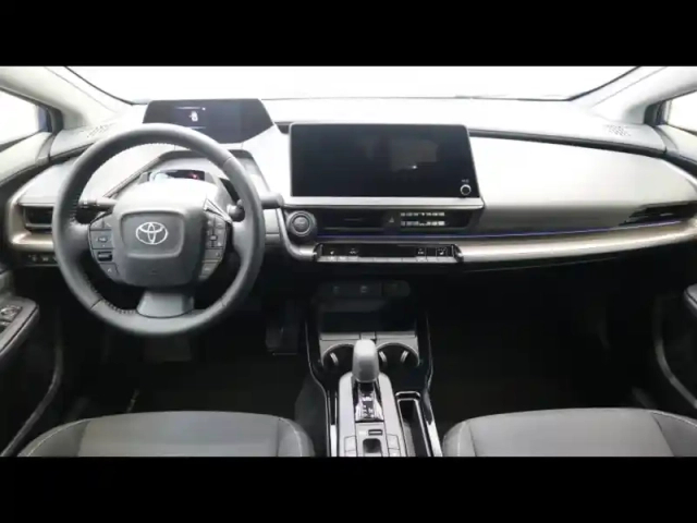 Toyota Prius hybride rechargeable 223ch dynamic ph — photo 19