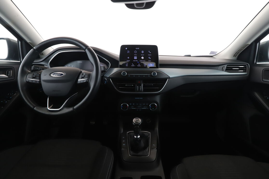 Ford Focus 1.0 EcoBoost Active — photo 11