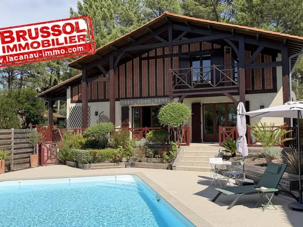 Maison familiale de 7 chambres, piscine, terrain de 1569 m2,