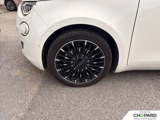 Fiat 500 3+1 e 118 ch — photo 12