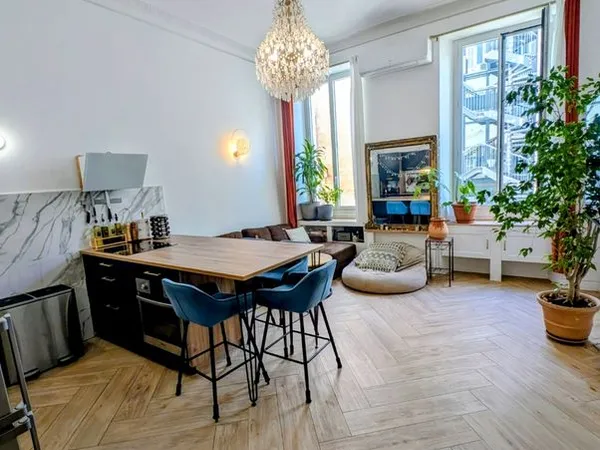 APPARTEMENT T2 BOURGEOIS (62m² UTILES) - TOULON Liberté