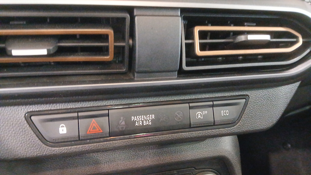 Dacia Sandero TCe 90 — photo 18