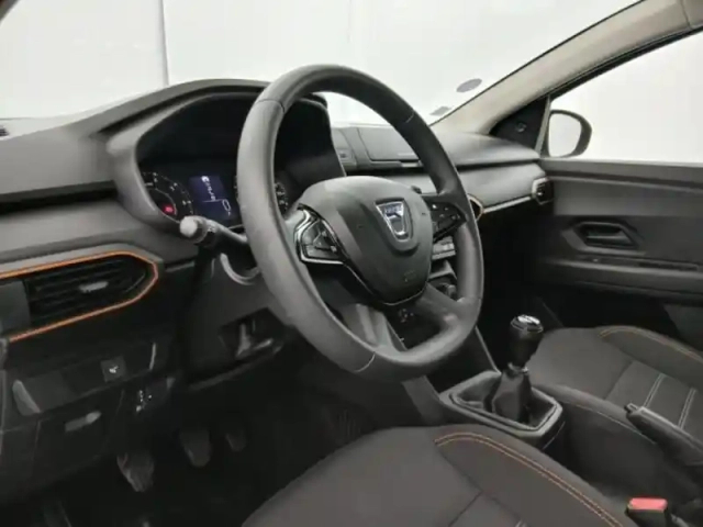 Dacia Sandero 1.0 eco-g 100ch stepway expression — photo 3