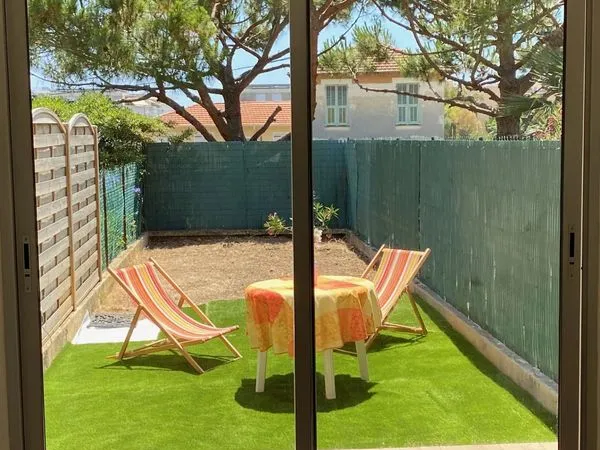 Studio 1 pièce 24 m²