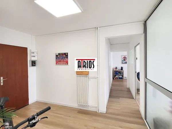 Local professionnel 4 pièces 58 m²