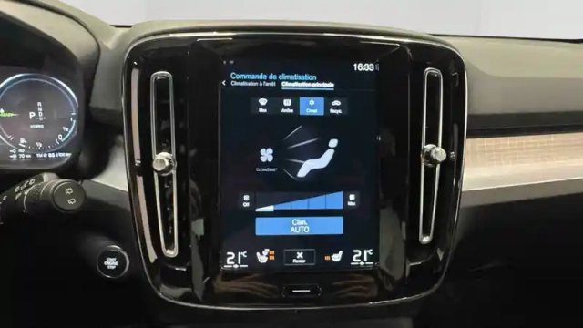 Volvo Xc40 t5 recharge 180+82 ch dct7 — photo 21