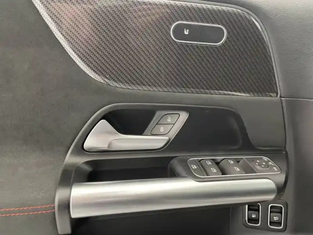 Mercedes Gla 250 e hybrid eq 8g-dct — photo 28