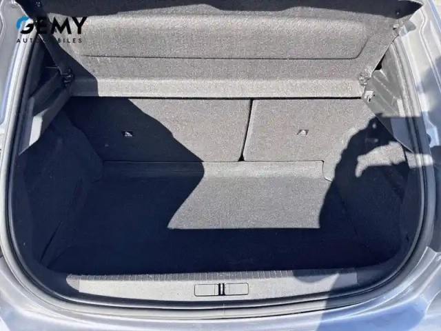 Peugeot 208 puretech 100 s&amp;s bvm6 — photo 6