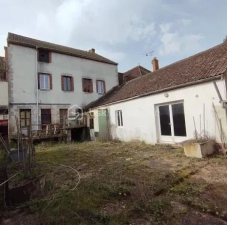 Maison 15 pièces 236 m²