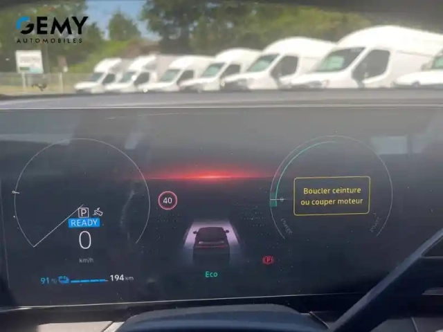 Renault Megane e-tech ev40 130ch standard charge — photo 20