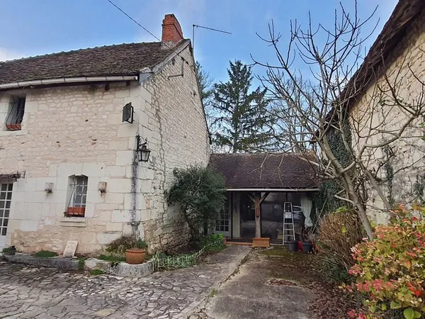 Maison ancienne à rénover à Lésigny (86)