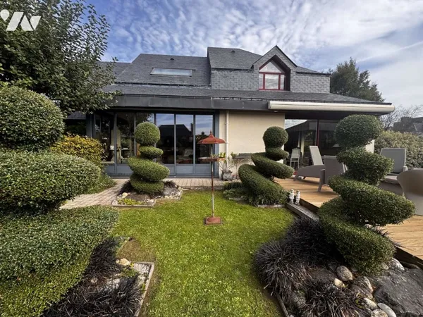 Maison 6 pièces 250 m²