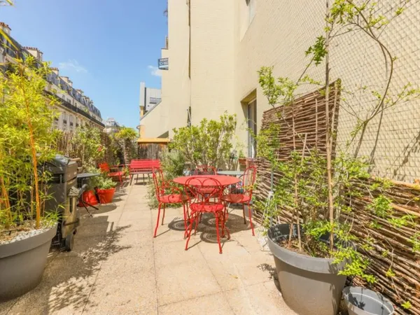 4 pièces ESPRIT LOFT 80 m² + 50 m² TERRASSE-JARDIN