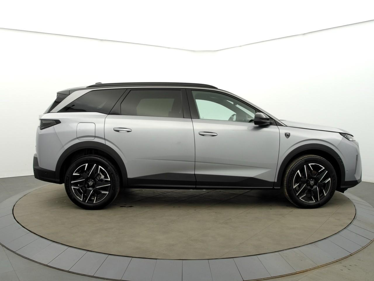 Peugeot 5008 hybrid 145 e-dcs6 gt — photo 6