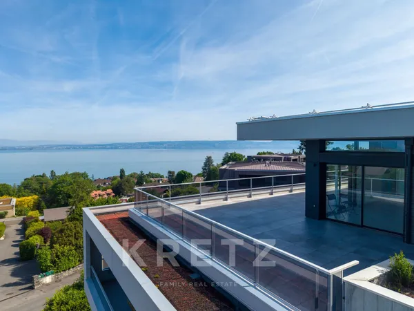 EXCLUSIVITÉ - ÉVIAN-LES-BAINS - PENTHOUSE EN ATTIQUE HAUT DE GAMME - VUE PANORAMIQUE À 180° SUR LE L